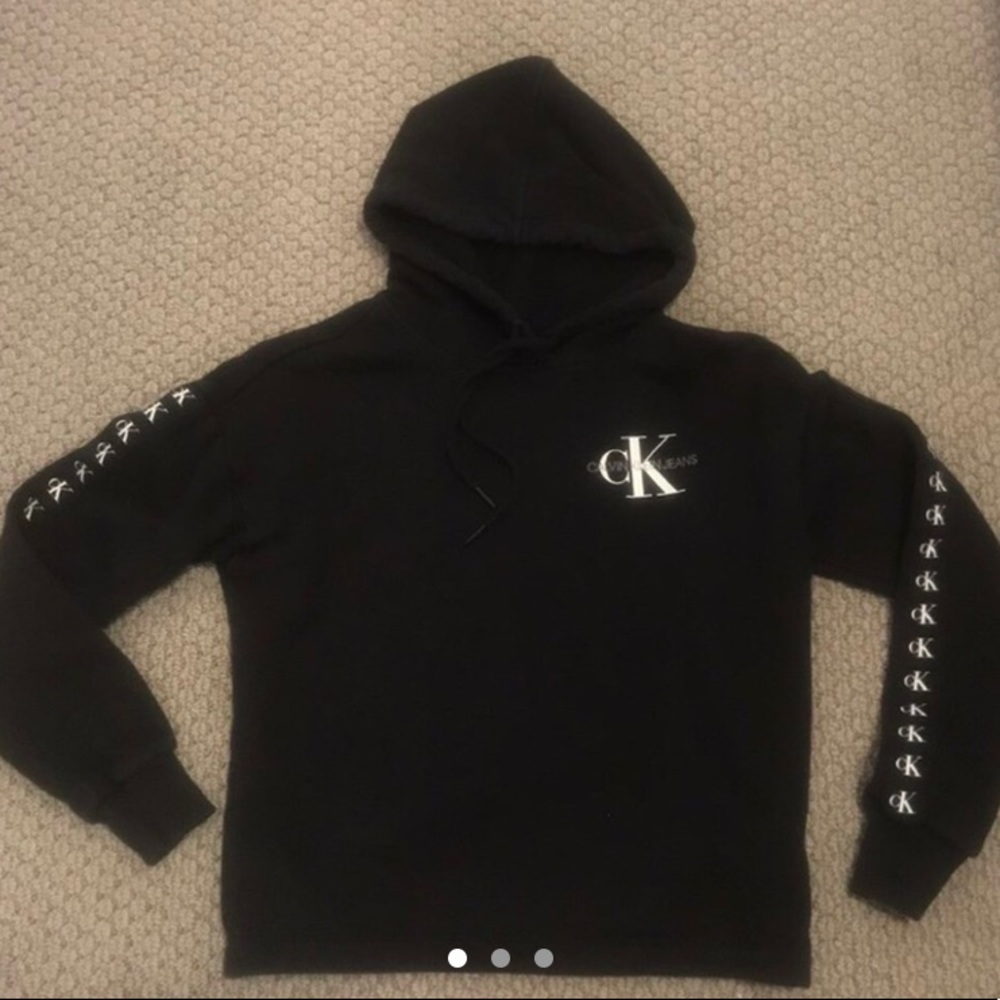 cropped calvin klein hoodie